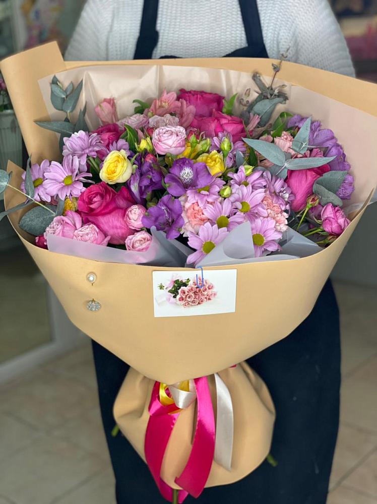 Букет цветов из: Хризантемы, Гвоздики и Альстромерии в Донской Балке