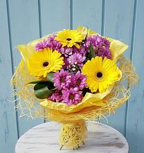 Букет цветов из:  Хризантемы и Герберы в Донской Балке
