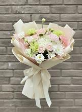 Букет цветов из:  Гвоздики, Розы, Лизиантусы и Хризантемы в Донской Балке