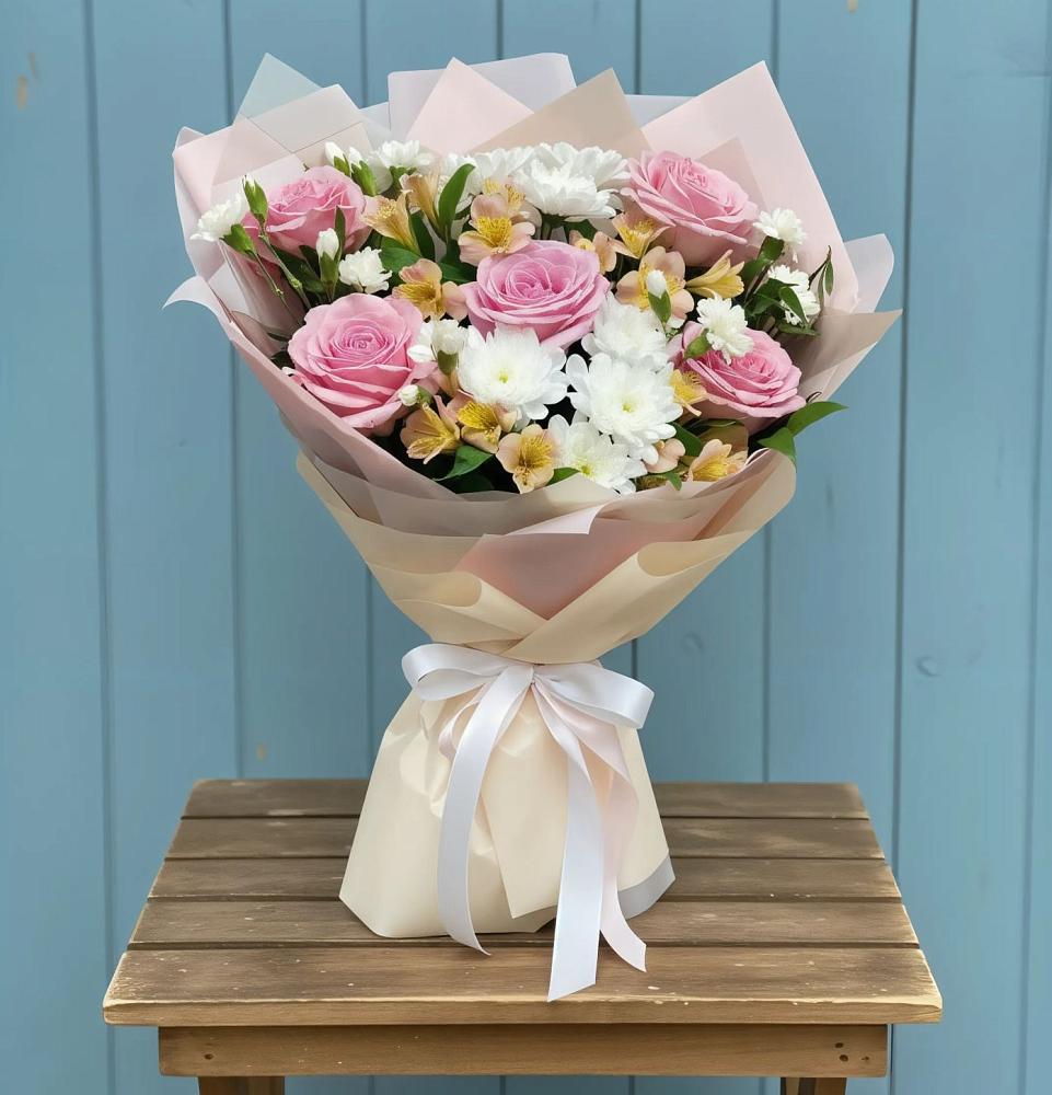 Букет цветов из: Гвоздики, Орхидеи и Розы в Донской Балке