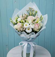 Букет цветов из:  Розы и Лизиантусы в Донской Балке