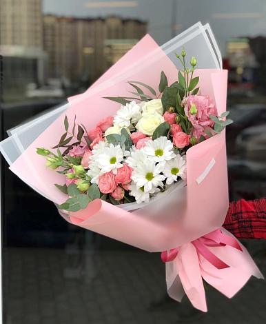 Букет цветов из: Розы, Лизиантусы и Хризантемы в Донской Балке