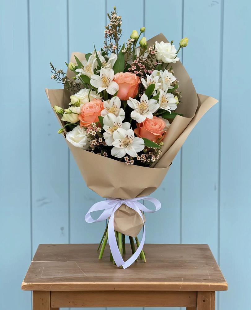 Букет цветов из: Альстромерии, Лизиантусы, Розы и Хризантемы в Донской Балке